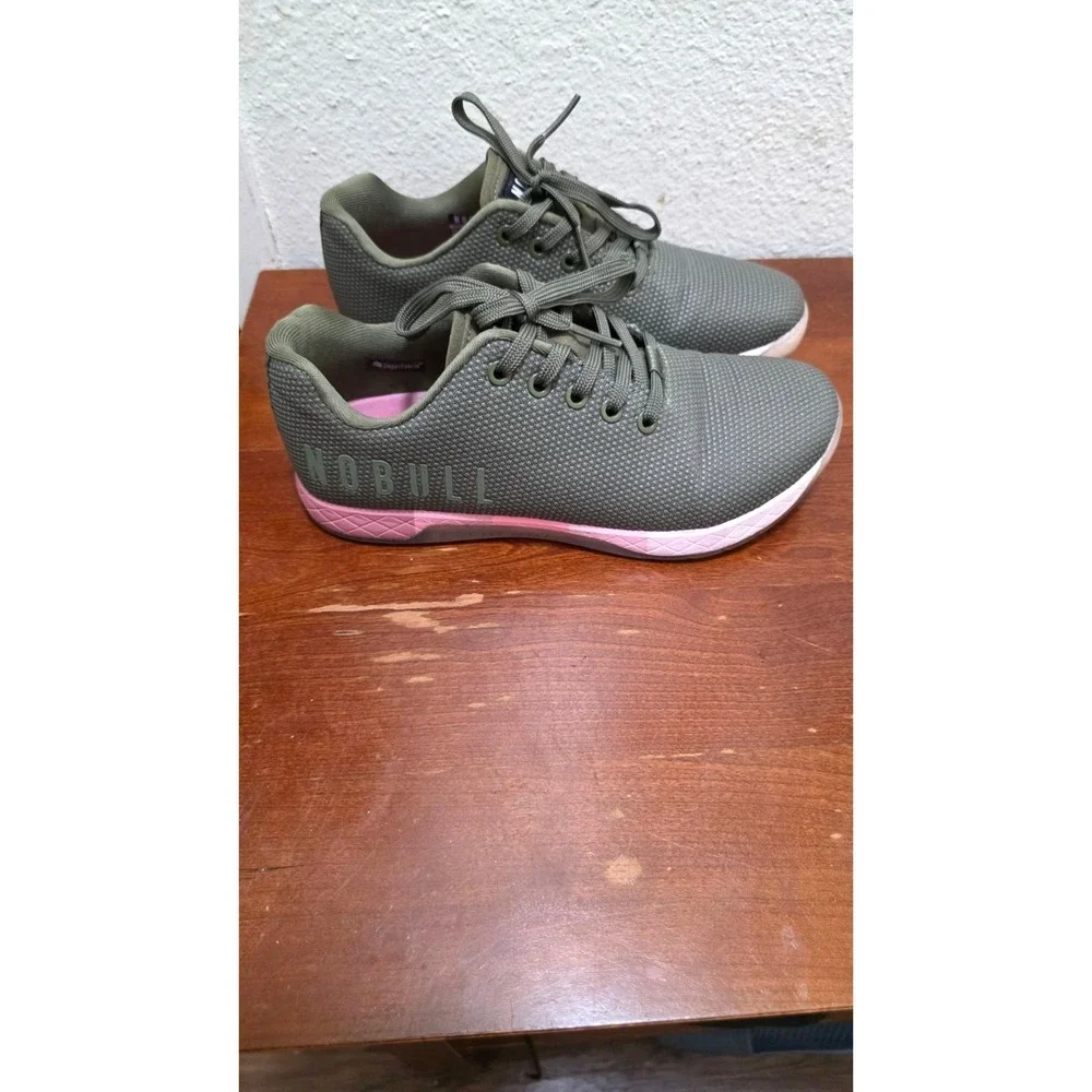 Nobull‎ Trainer Army Green Radiant Pink CrossFit Training Unisex Size M7/W8.5